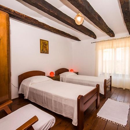 Holiday Home Trostova Kuca Pazin Bagian luar foto